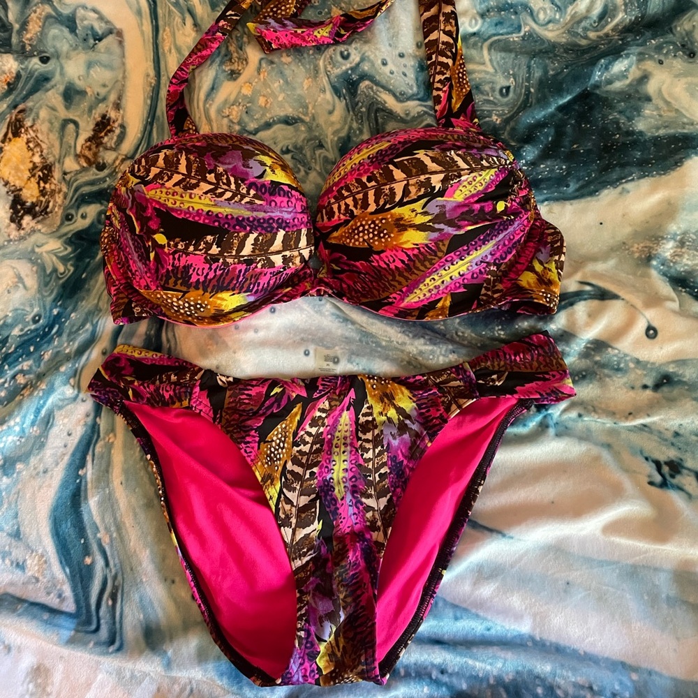 Bombshell Swimsuit Top with Matching Bikini Cut Bottoms